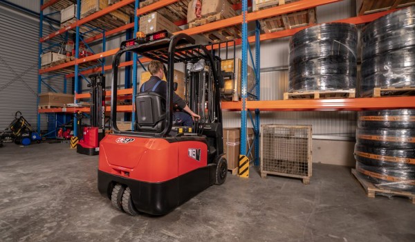 3 wheel electric forklift REGO CPD18TV8 - 1.8t.