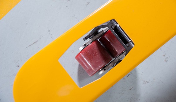 Pallet truck REGO 25 - 2.5t.